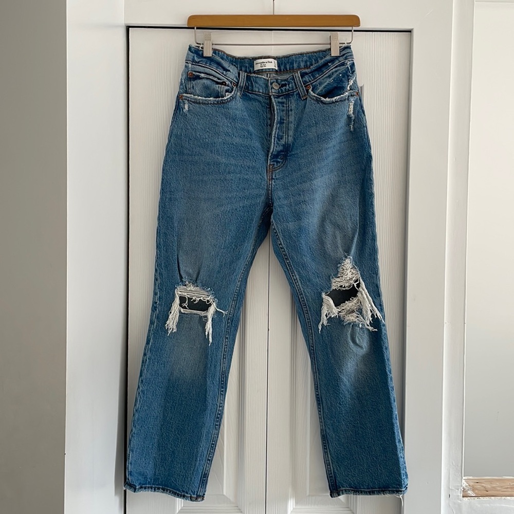 Abercrombie and Fitch The Dad High Rise Jeans